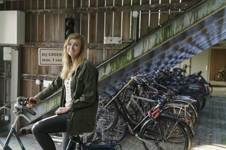 Pyörien säilytys vaikuttaa asumisviihtyvyyteen. Pyöräparkin voi järjestää myös avoimeen tilaan, kuten Hollannissa on tehty.