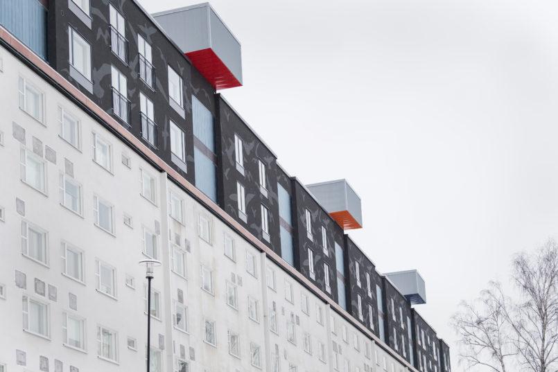 Helsinkiin 1965 valmistunut rakennuksen päälle rakennettiin kaksi uutta kerrosta.