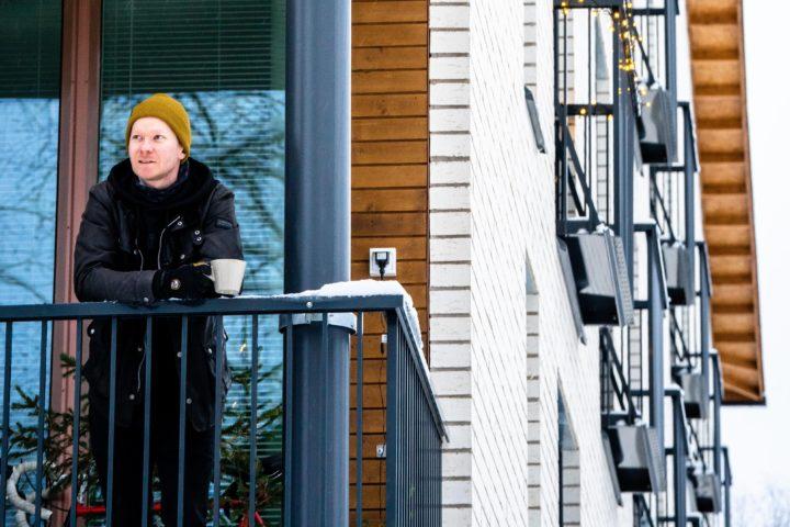 Antero Mölläri asuu uudiskohteessa